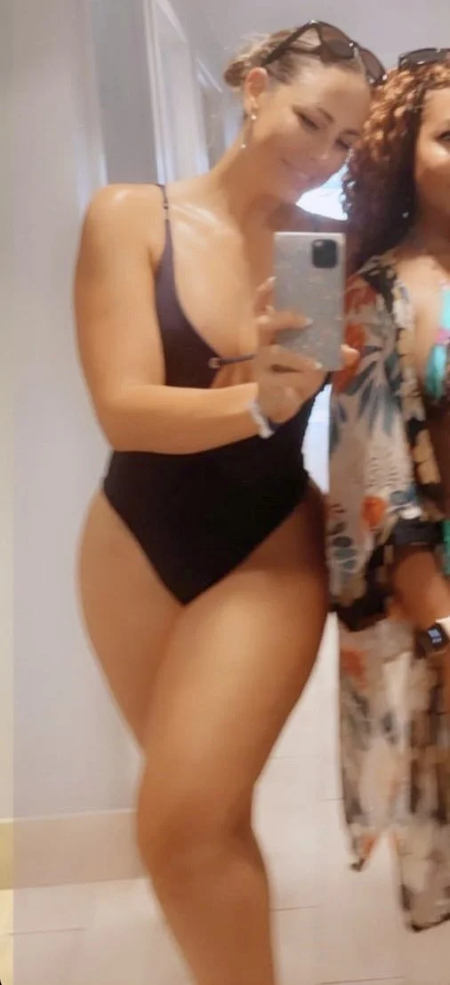 Texas TikTok milf Robyn fields image 7