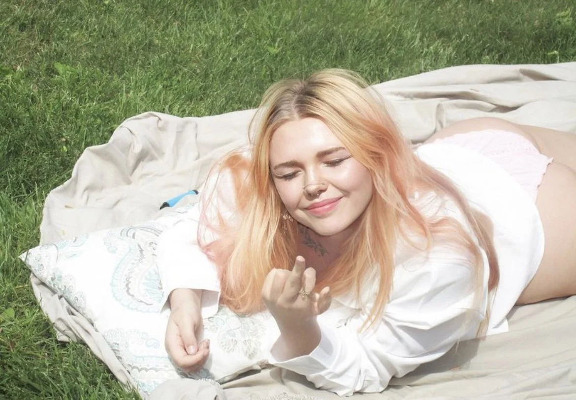 My favorite trashy alt teen Maddie image 17
