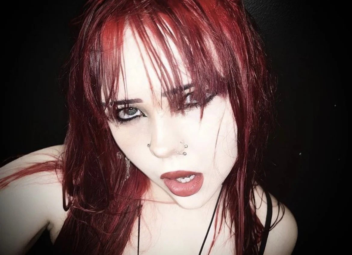 My favorite trashy alt teen Maddie image 5