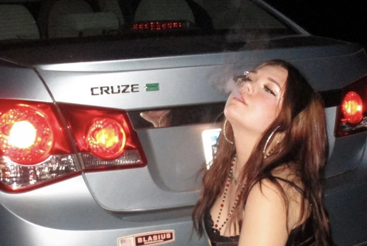 My favorite trashy alt teen Maddie image 8