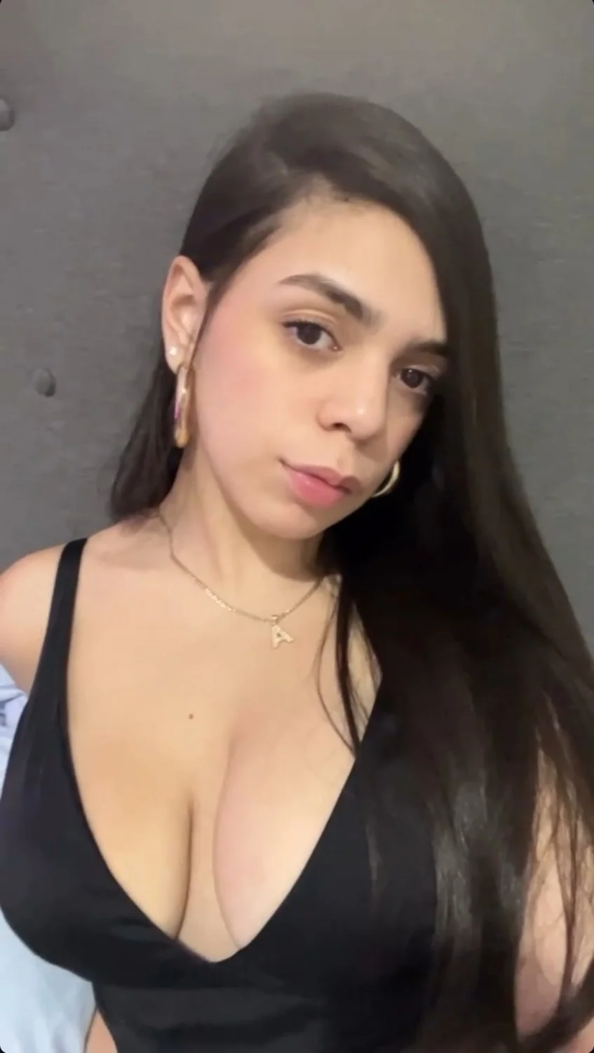 Latina big tits main image