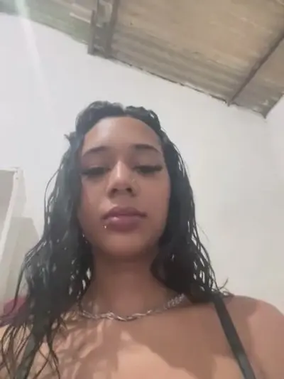 Marmitinha cheia de leite cover image