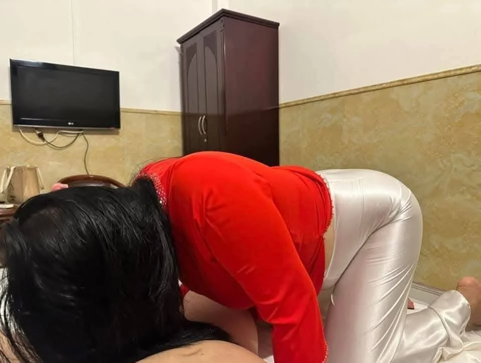 random asian image 4