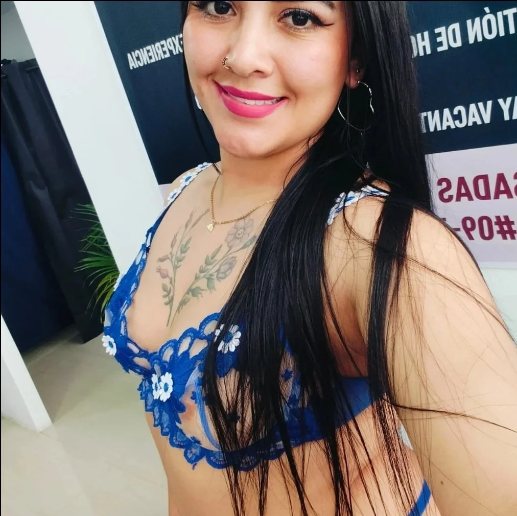 Rica morena colombiana, esta rica la muy perra image 7