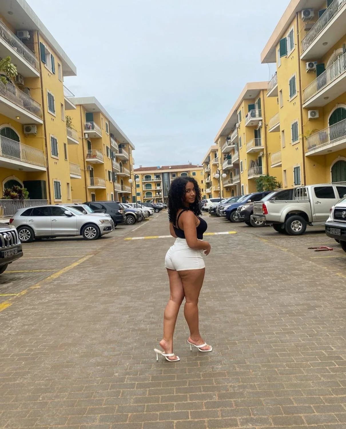 Baddie 🇦🇴 image 7
