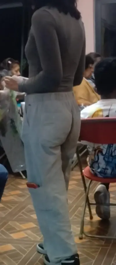 Espiando a la PutiHija del Vecino🍑🥵. cover image
