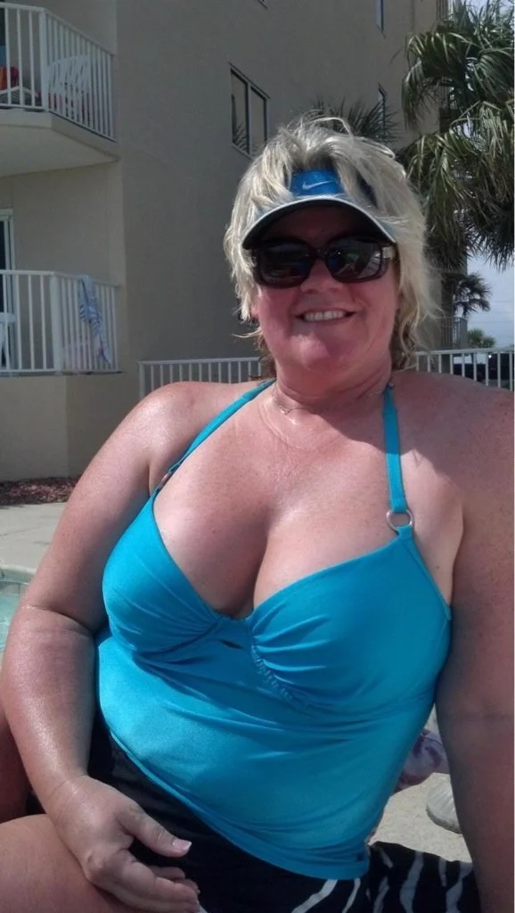 Amy image 10