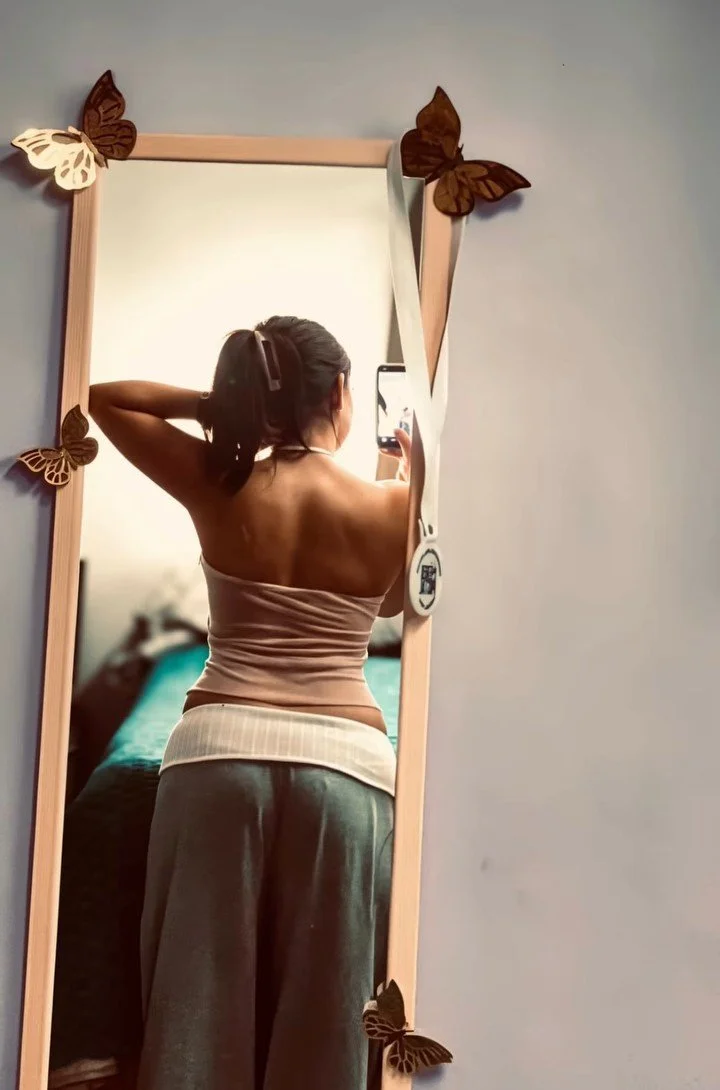 Deliciosa putita tetona image 5