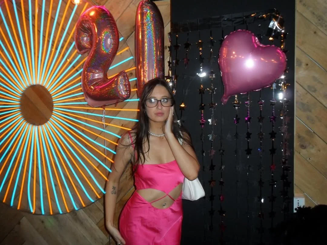 cute erotic dancer Bria image 6