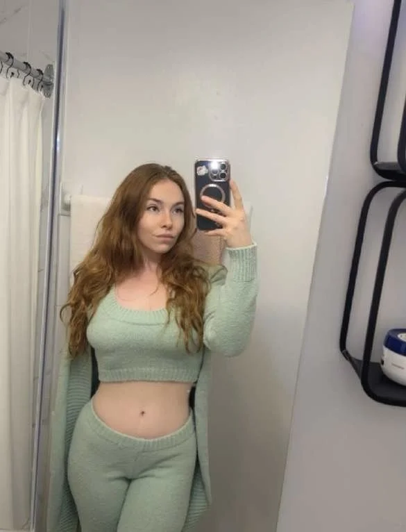 Toronto whore Ariel image 14