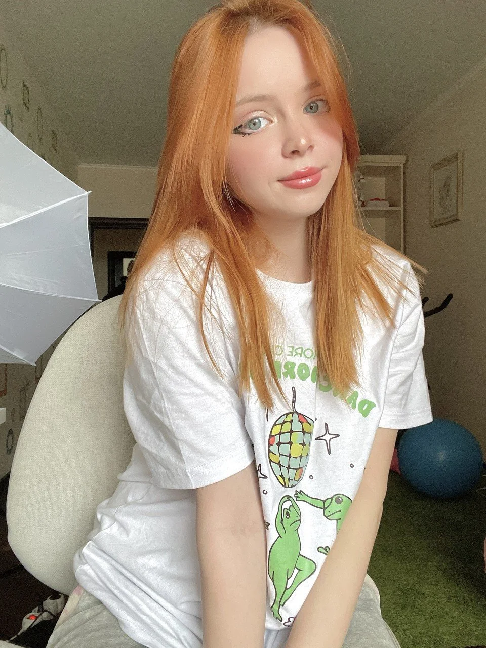 Redheaded OnlyFans Teen Aus dem Web image 12