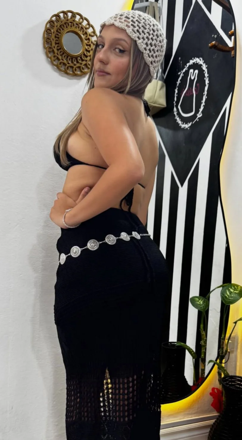 Rubia tetona hot image 2