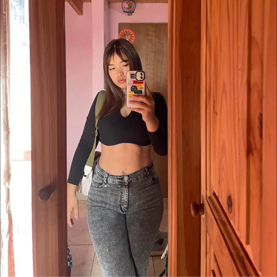 Alguien tiene algo de esta pendeja hermosa image 3