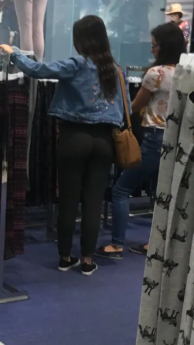 387 CUTE 🍑 cover image