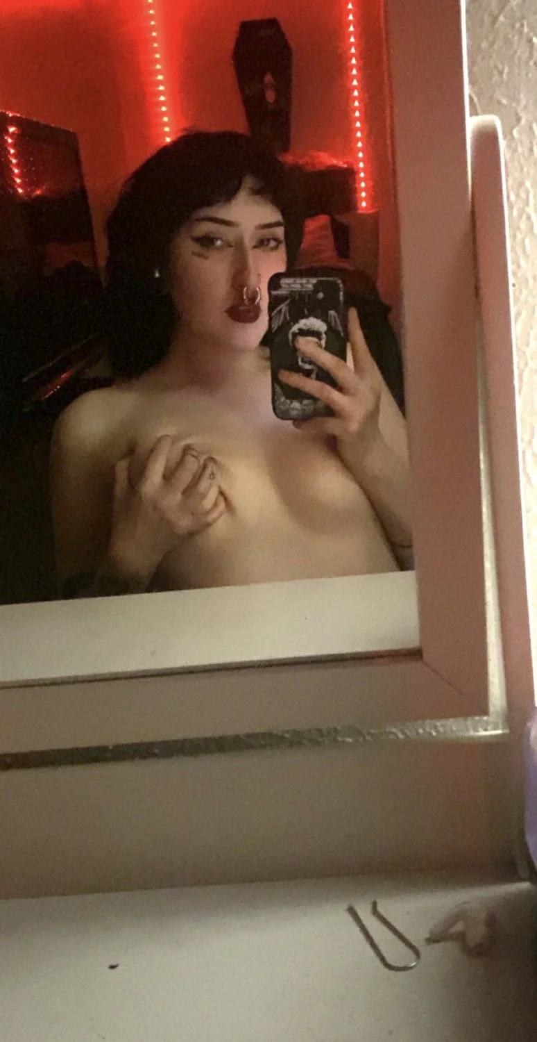 Goth E Whore Nudes (Texas) image 15