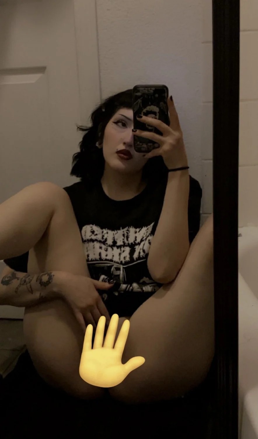 Goth E Whore Nudes (Texas) image 21