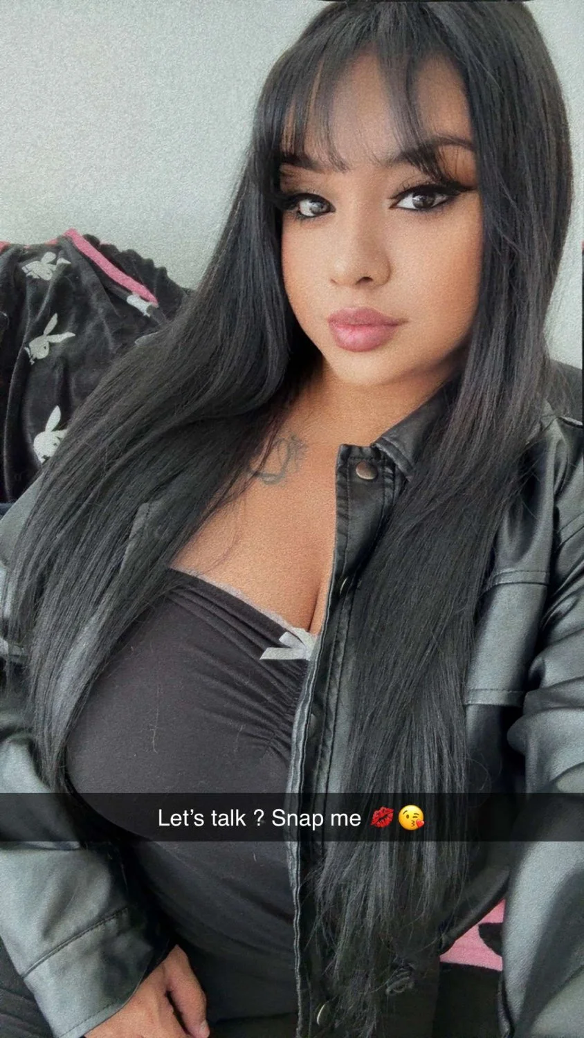 Sexy Latina Pearl image 8