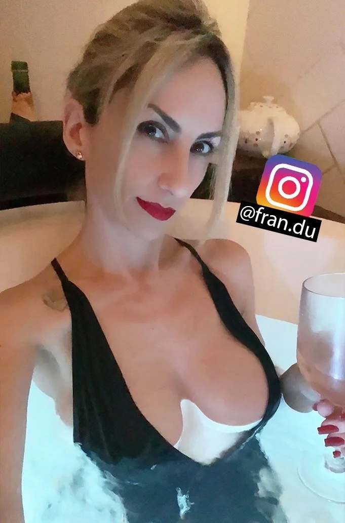 Fran Vadia Loira Exibida image 10