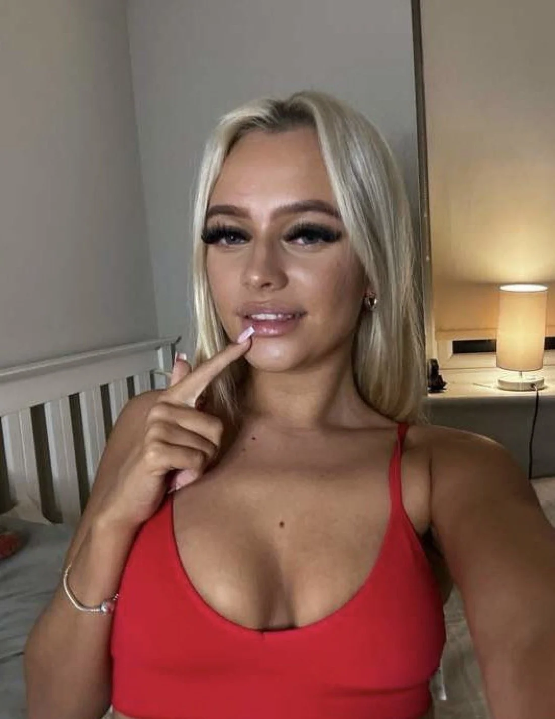 sexy blonde uk chav image 15