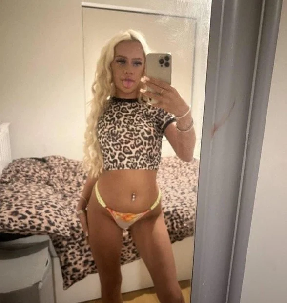 sexy blonde uk chav image 22