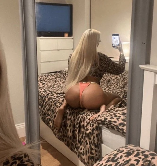 sexy blonde uk chav image 29