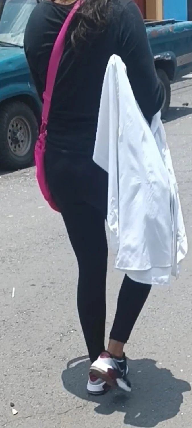 Vecina Nalgona,Compartanla🥵🍑. image 8