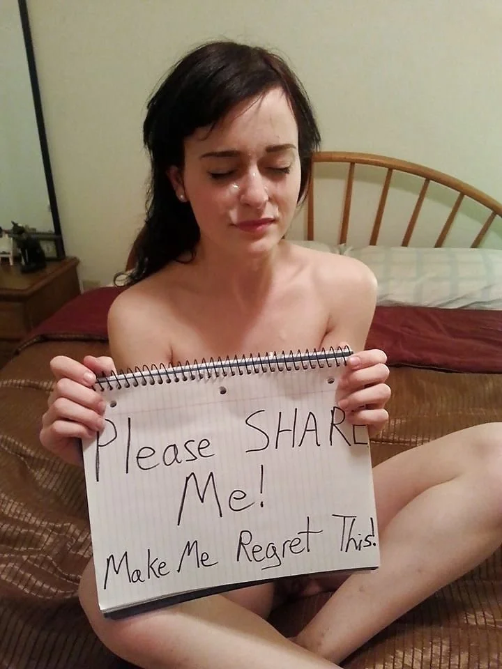 Classic Webslut exposed image 16