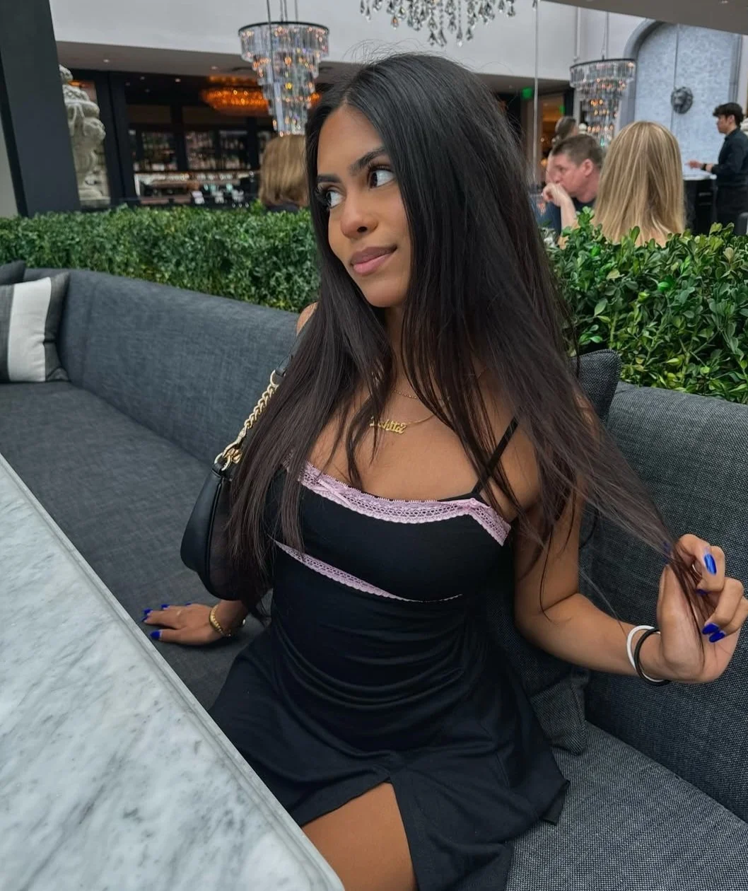413 - Hot NRI girl image 4