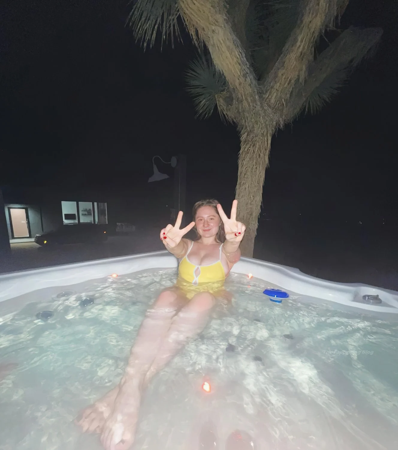 Emma Kenney image 21