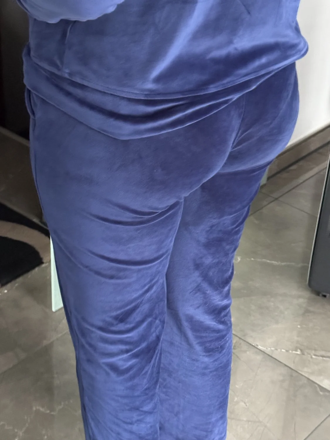 sneaky shots from my cousin 🤤 image 2