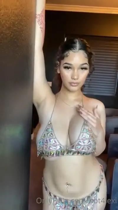 I mess with her solo content, THASSIT!! 😆 cover image