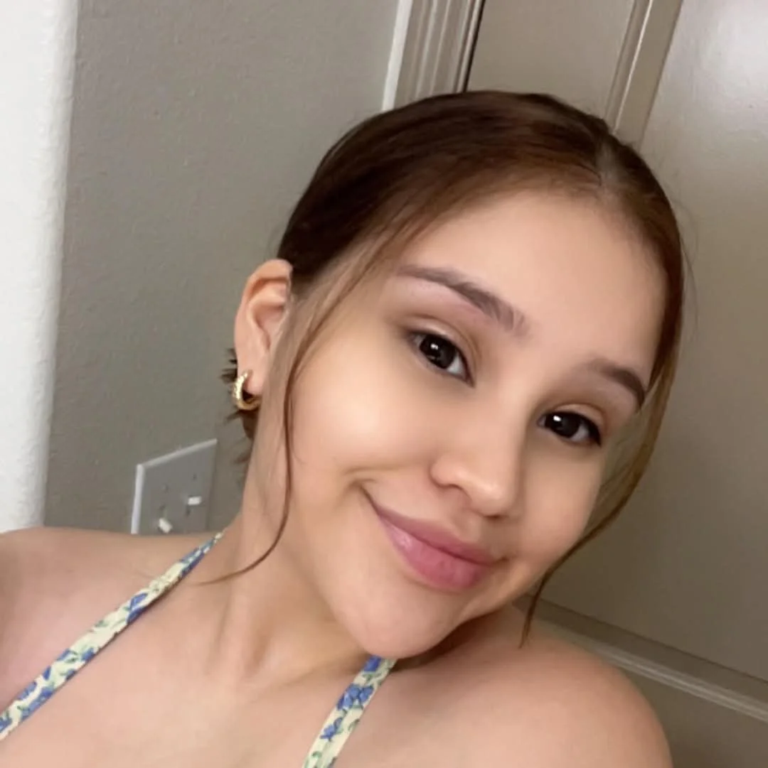 Cucks Innocent Girlfriend Exposed image 10