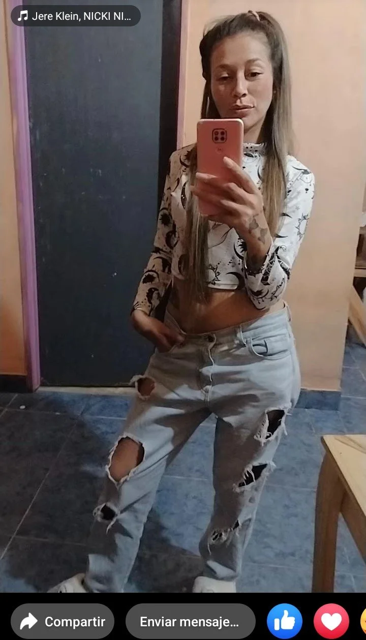 Daniela Albornoz 23 años Argentina 🇦🇷 me chupa la pija en un pute image 5