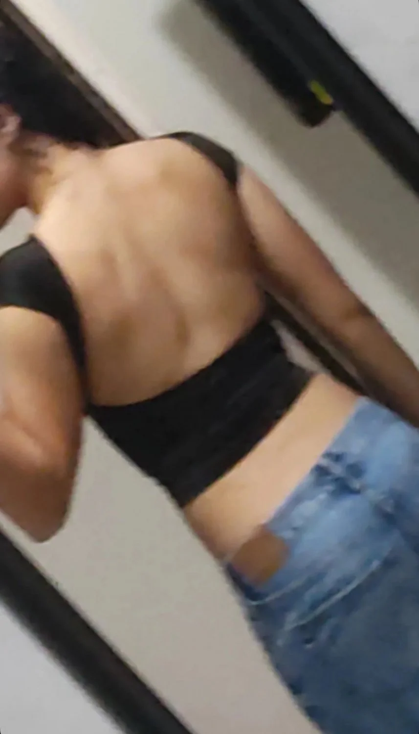 Mía Kamila, una sexy puta image 21