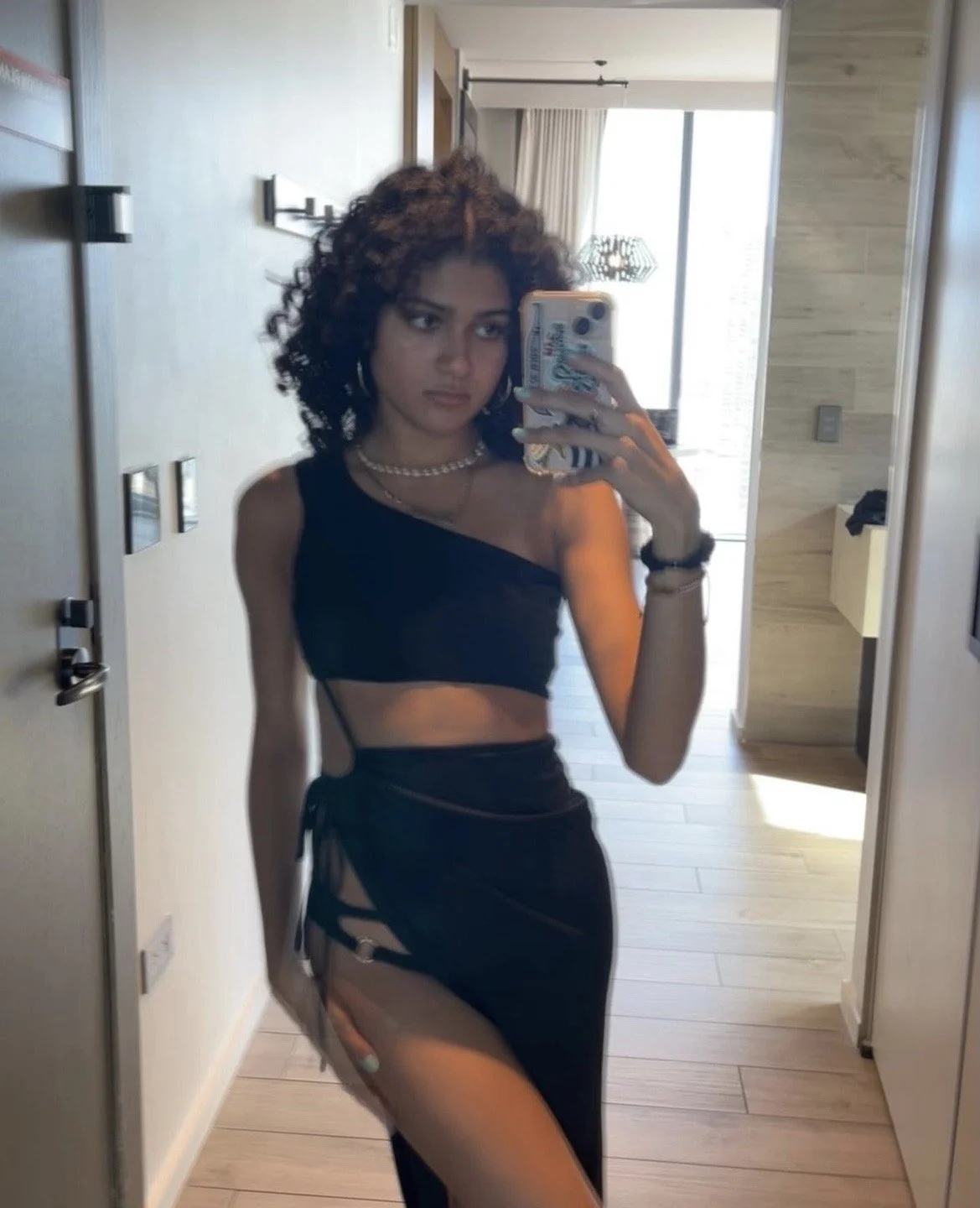 [EXPOSED] Teen GF cuckolds gf gets turned into an online star. PLEASE REPOST image 5