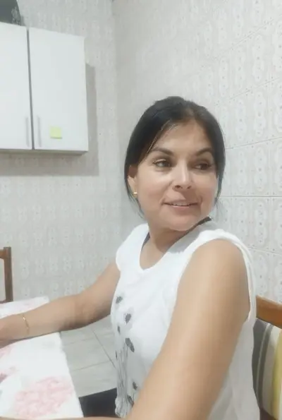 Esposa de corno manso tá doida pra ficar famosa na net cover image