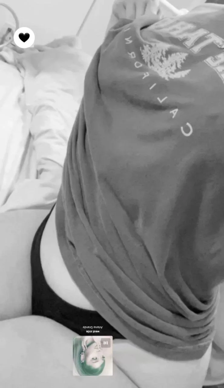 Chica de argentina de 21 años y con buen culo y sus hermosas piernas largas image 6