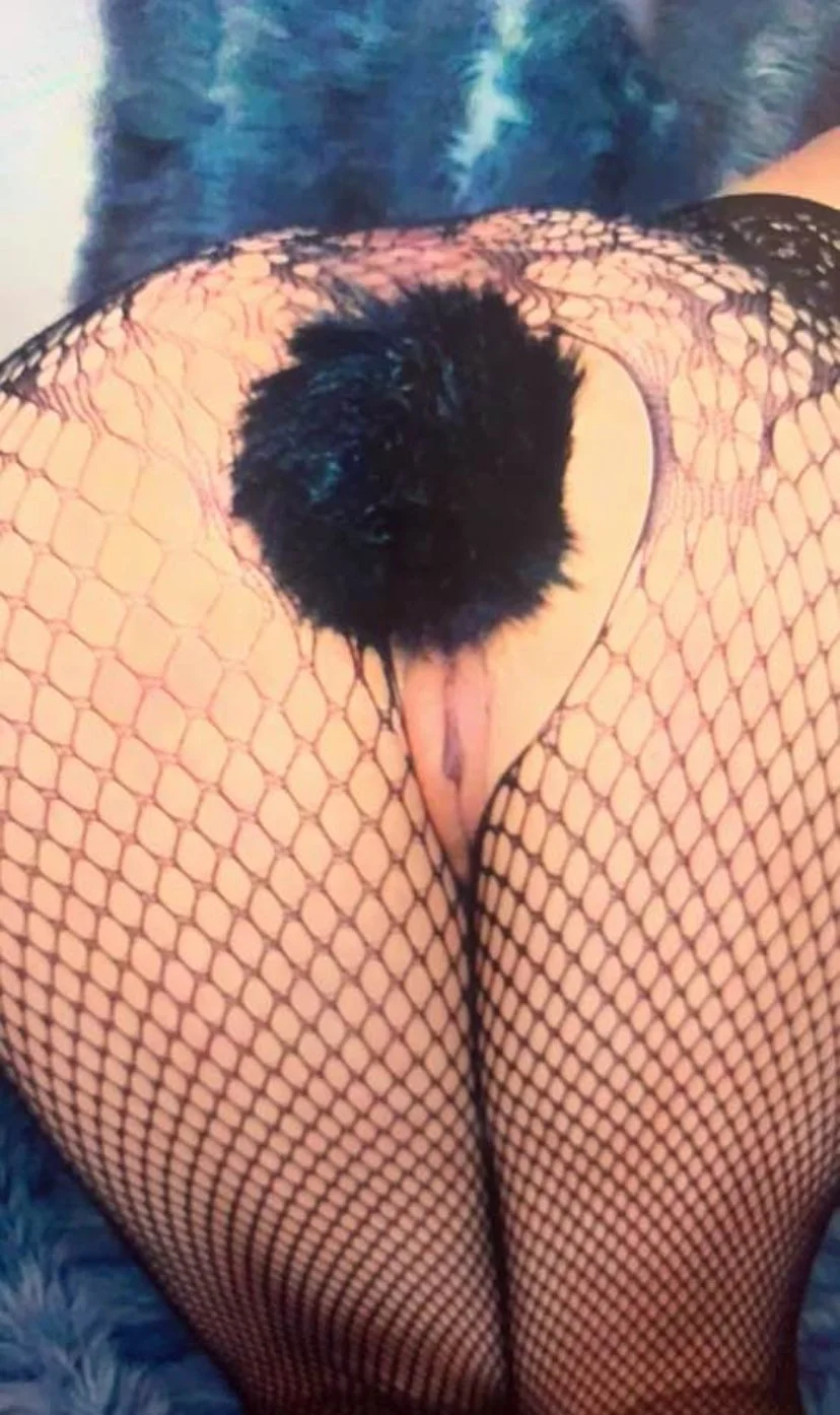UK cumslut Sarah H image 15