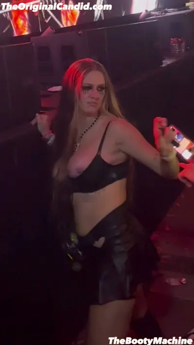 Sexy Halloween Party Girl (Tits Bounce Out) cover image