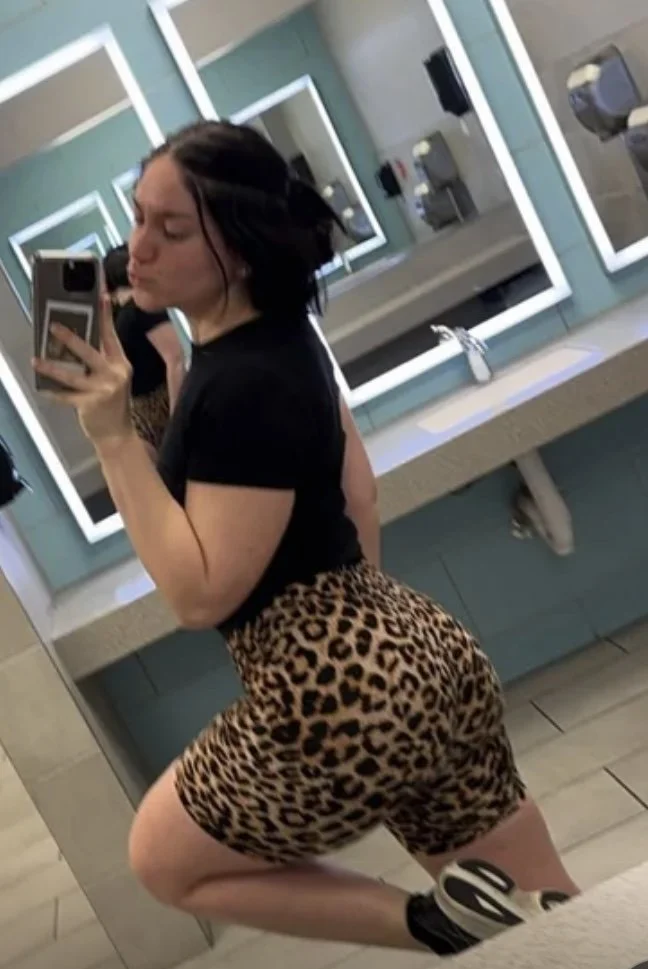Fat ass ig white girl image 4