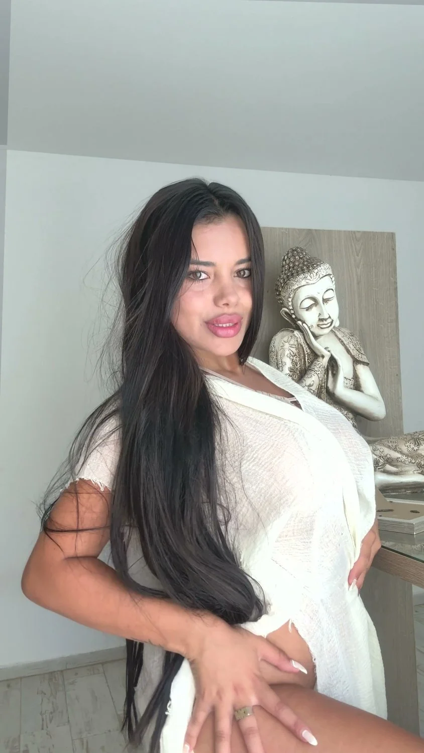 🔞 slutty slut huge tits masturbating nude tight pussy 😈🍑 OF image 3