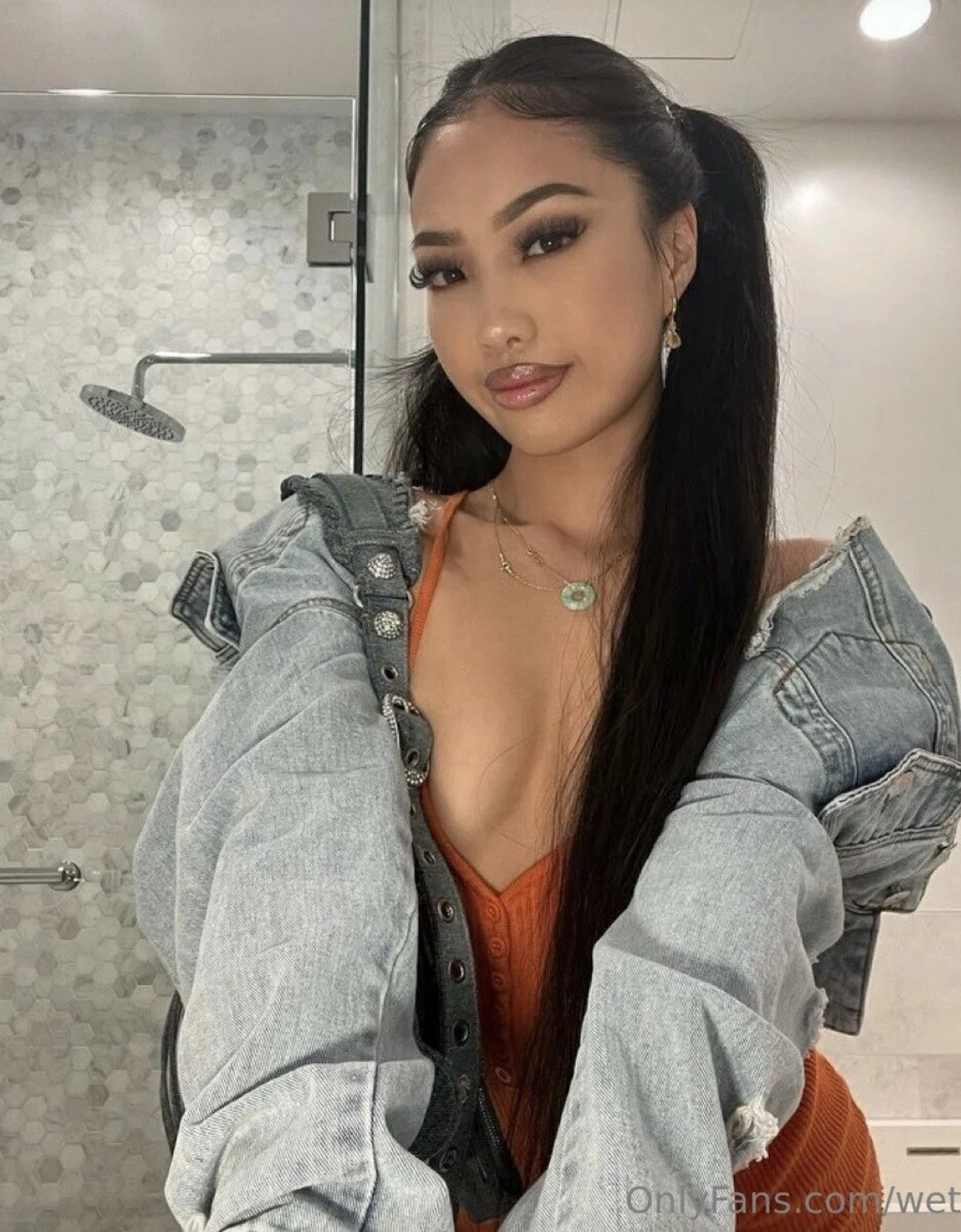 Sexy ABG image 17