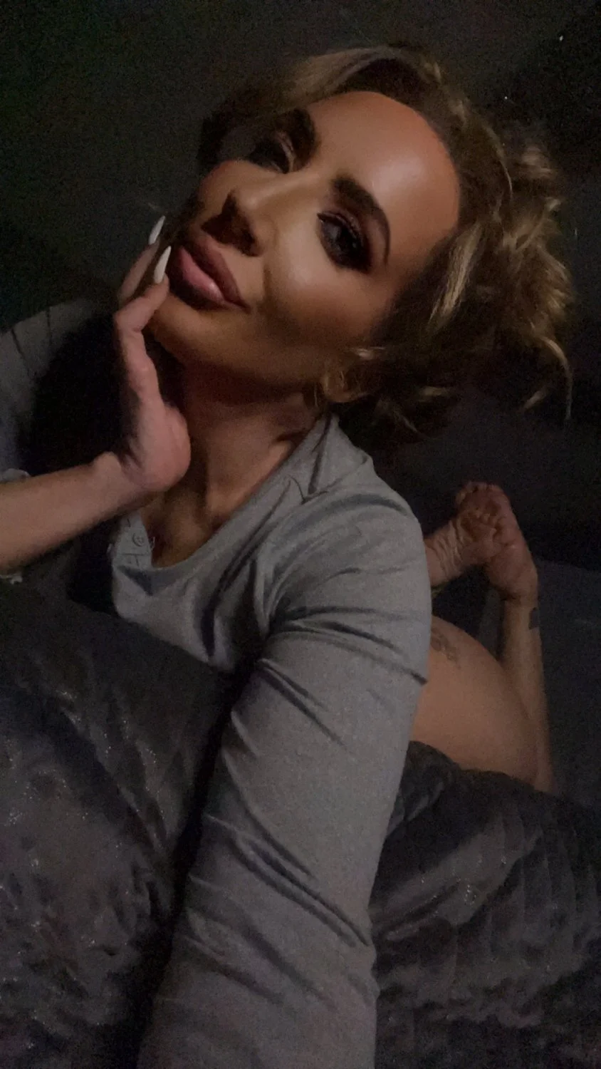 Friends hot mom image 4