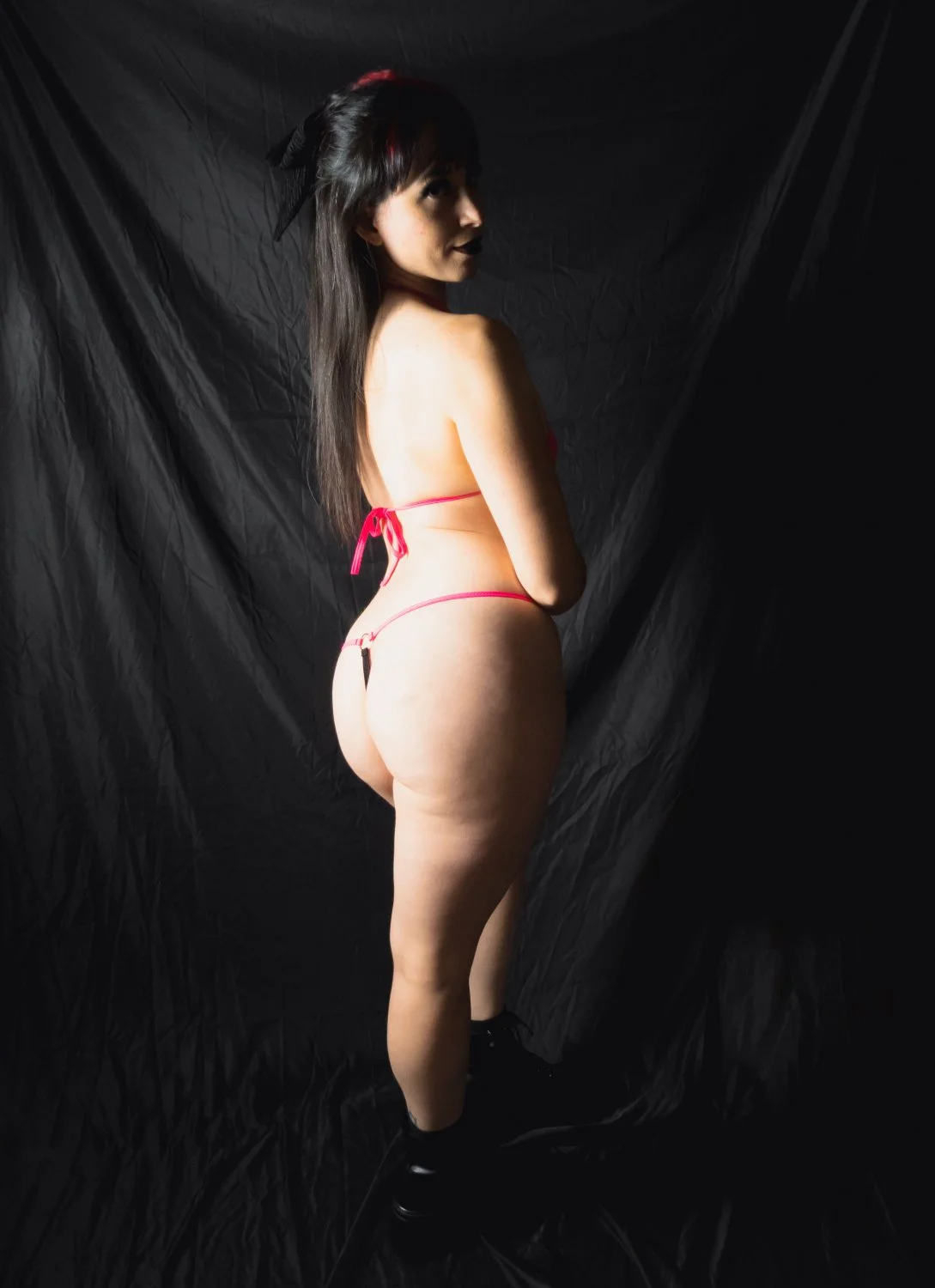 sunfyretv pink and black sling image 12