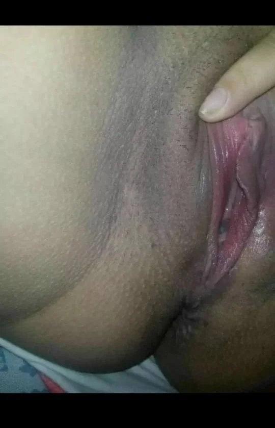 Preta rabuda deliciosa e branca novinha image 4