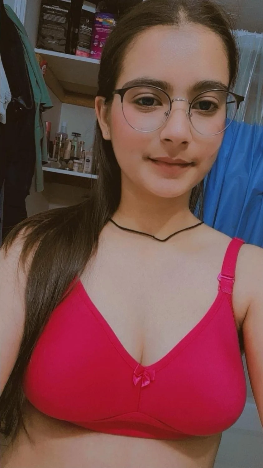 Indian Teen Reet Flashes Tits & Pussy image 22