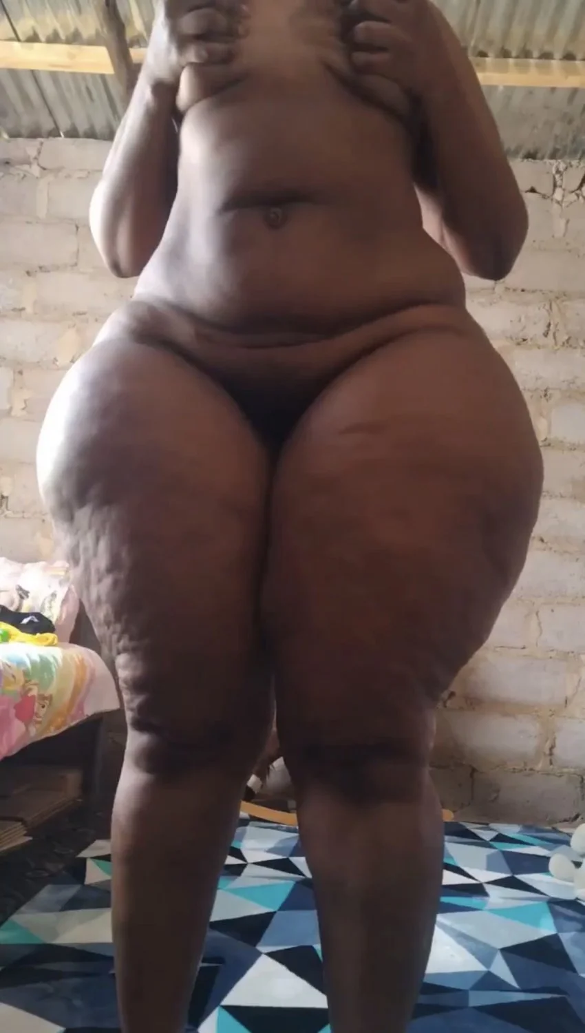 SUPER THICC african booty in a slum! image 2