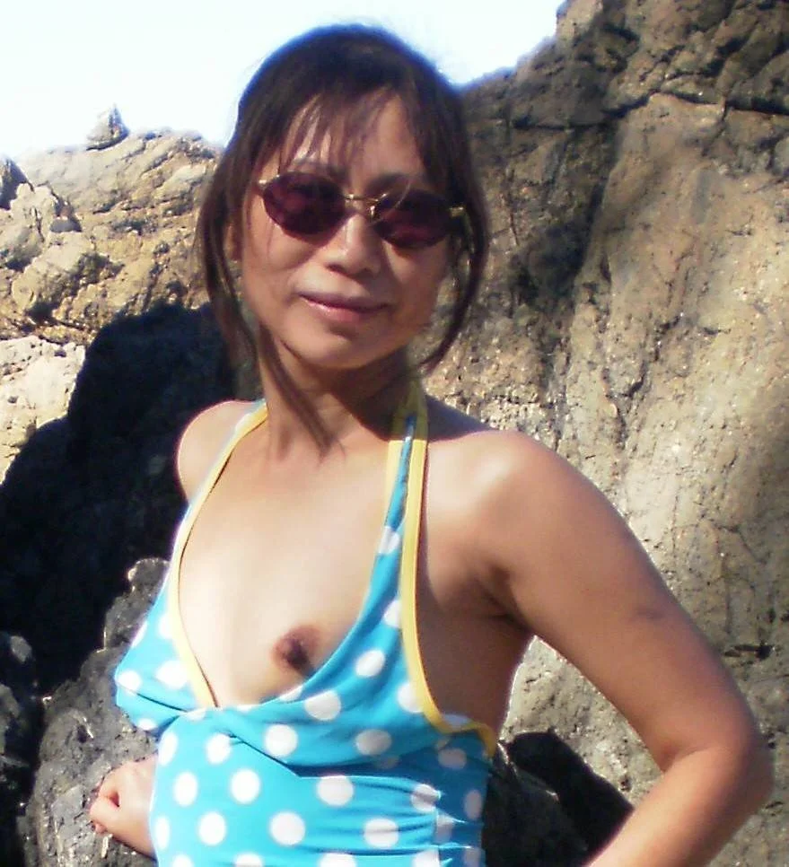Thai amateur milf 2-1 image 6