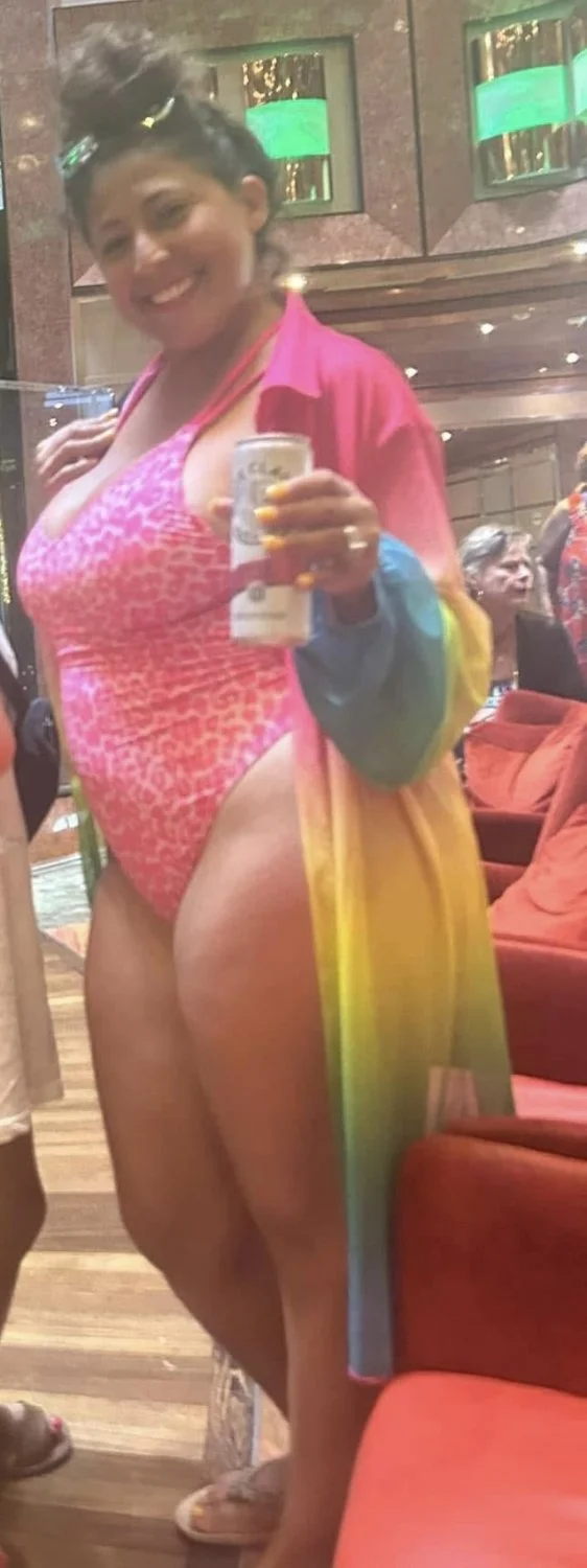 Lucky guy holding his gf pussy thick Latina milf image 2
