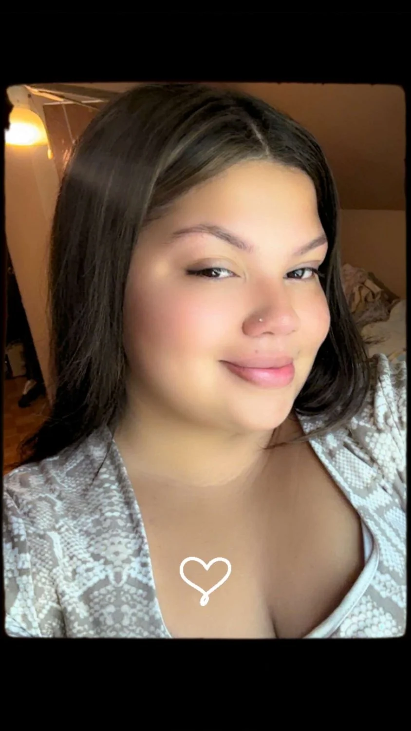 Cassandra Chicago IL who got her nudes send them in main image